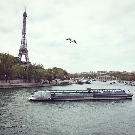 Eiffel Tower Champs De Mars Apartment Paris Bagian luar foto