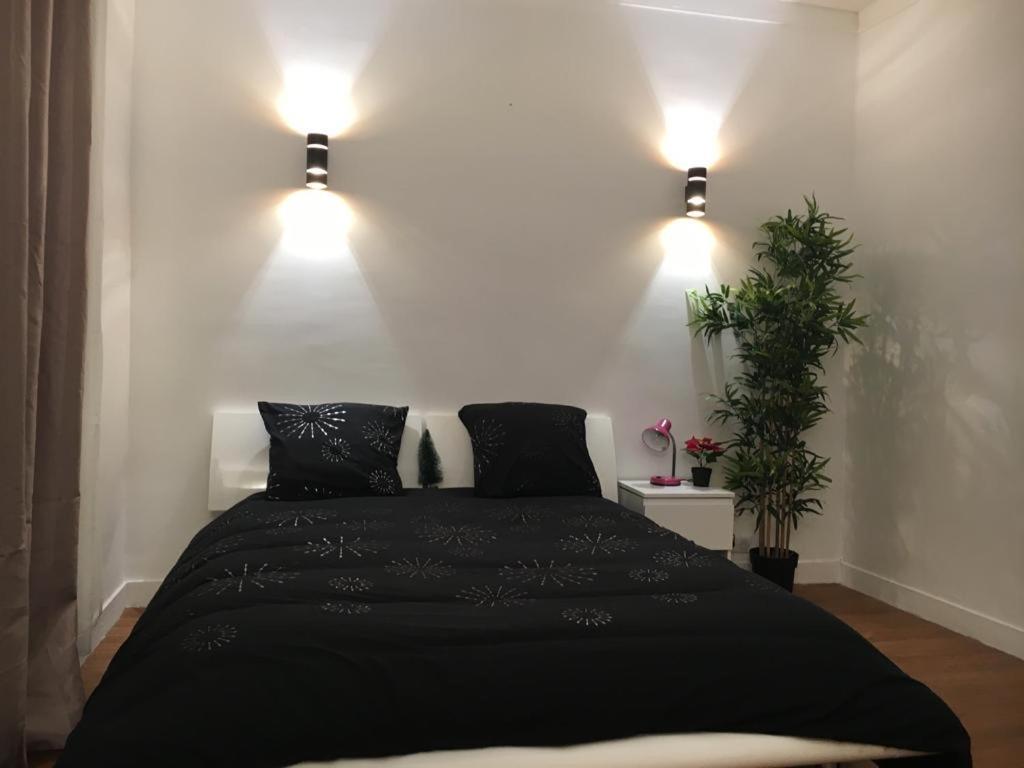 Eiffel Tower Champs De Mars Apartment Paris Bagian luar foto