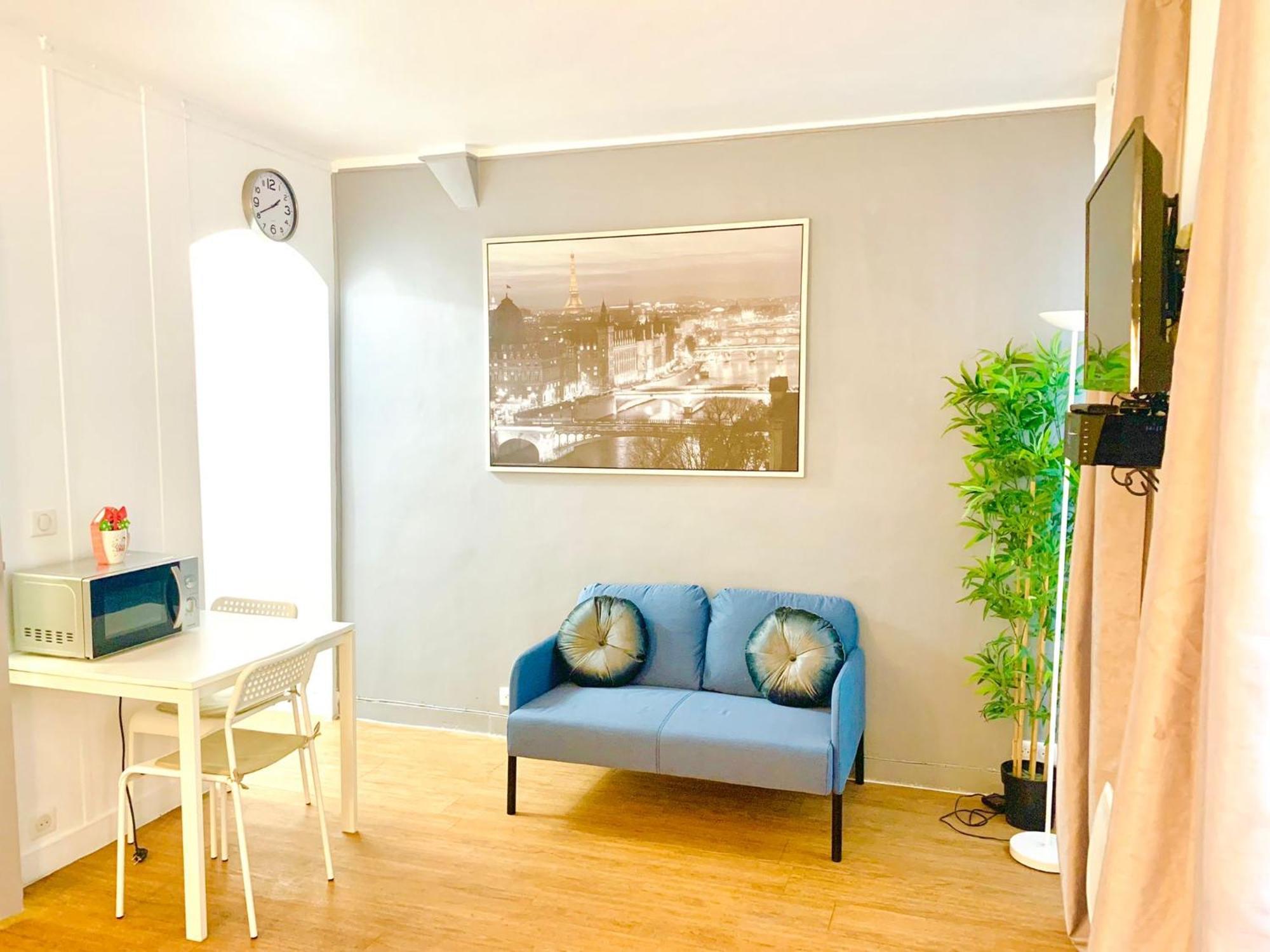 Eiffel Tower Champs De Mars Apartment Paris Bagian luar foto