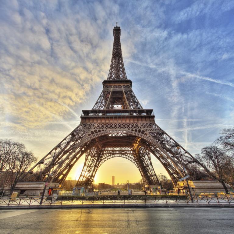 Eiffel Tower Champs De Mars Apartment Paris Bagian luar foto